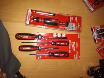 Milwaukee 27 in 1 screw driver combo