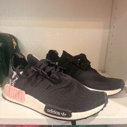 Adidas Women shoes 6 1/2 