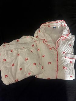 Cute bow pajamas
