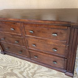 Solid Wood 6-Drawer Dresser – Classic Dark Finish