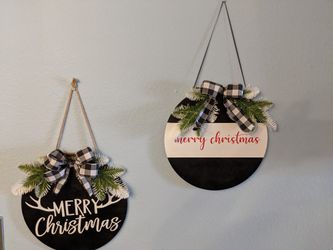 Christmas Wood Signs & Ornaments