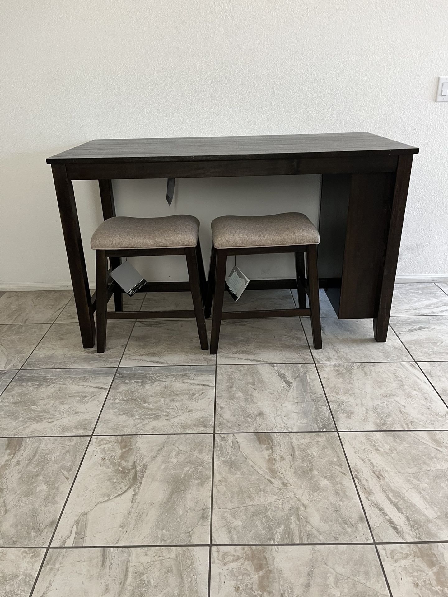 Table With stools