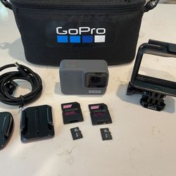 GoPro Hero 7 Silver With Accessories 