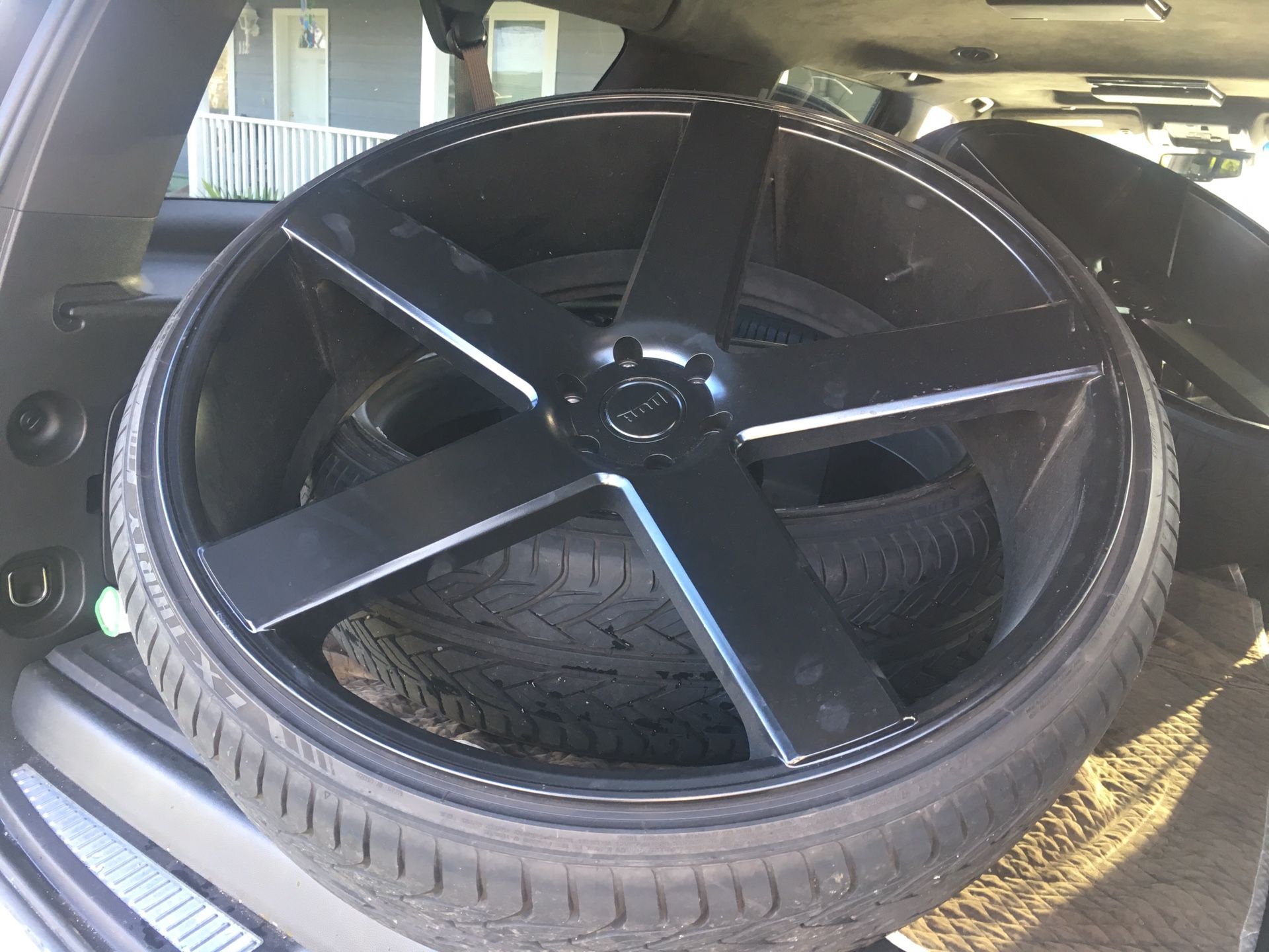 30 inch rims DUB baller 6 lug. Wheels and tires