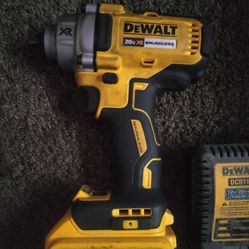 DEWALT XR 20-volt Max Variable Speed Brushless 1/2-in Drive Cordless Impact Wrench