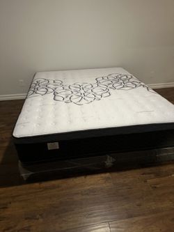 Full Size Mattress Pillow Top New 