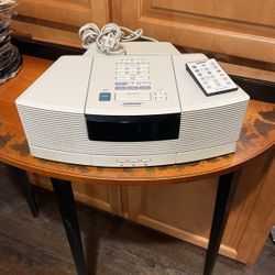 Bose Wave Radio and CD Player With Auxiliary Attachment (Remote included) 