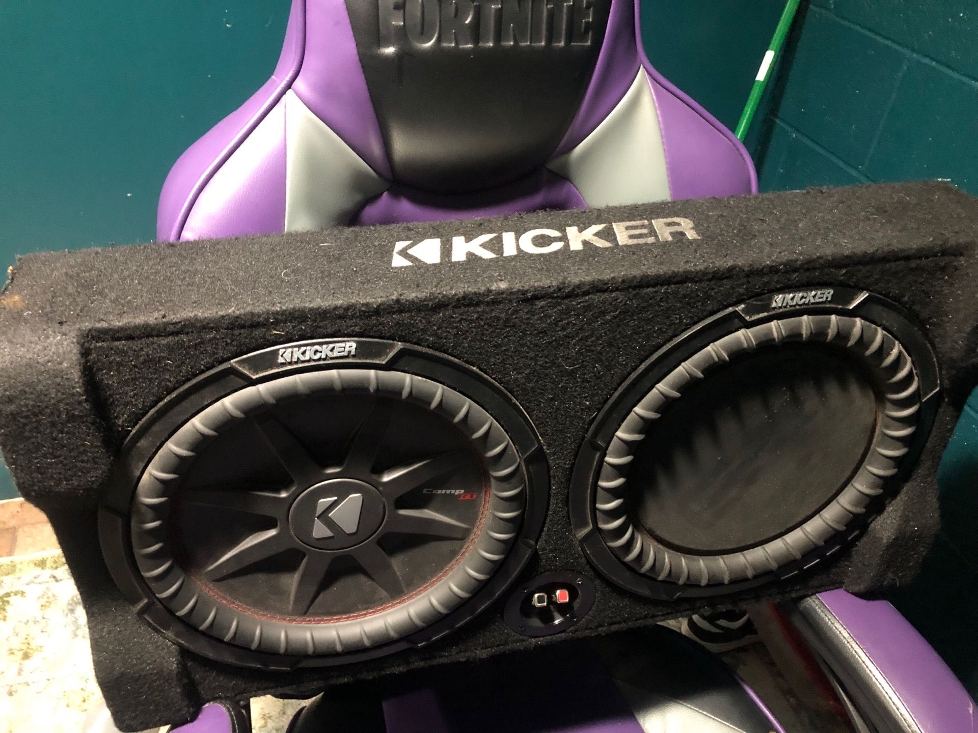 12 inch kicker and 600 watt amp