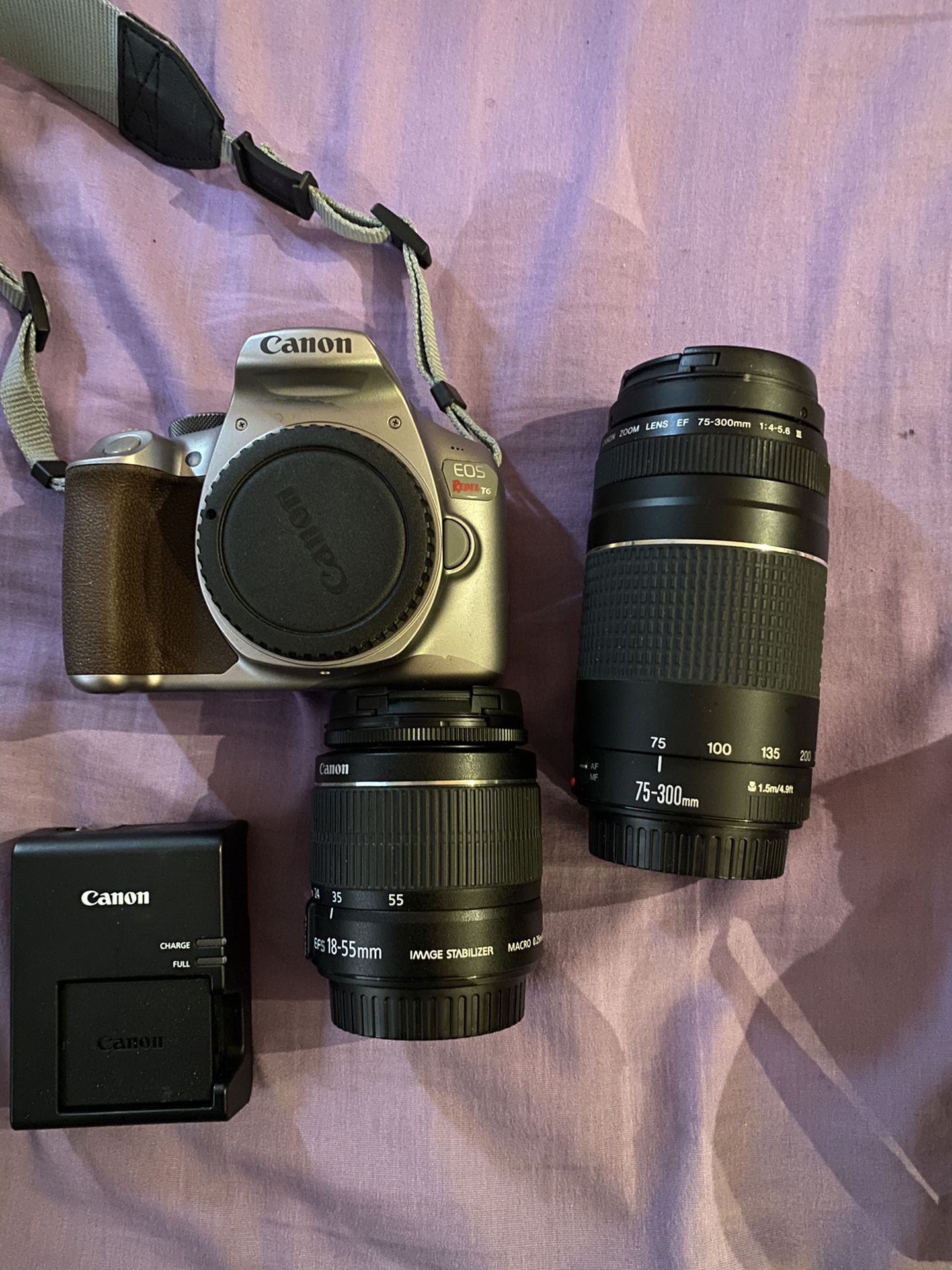 CANON T6 BUNDLE WITH 18-55 MM and 75-300MM LENSES and CHARGER