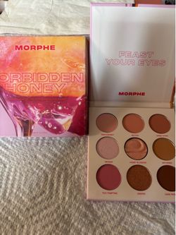 Morphe Forbidden honey