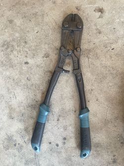Bolt cutters