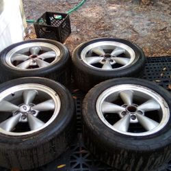 Set Of Mustang Rims 