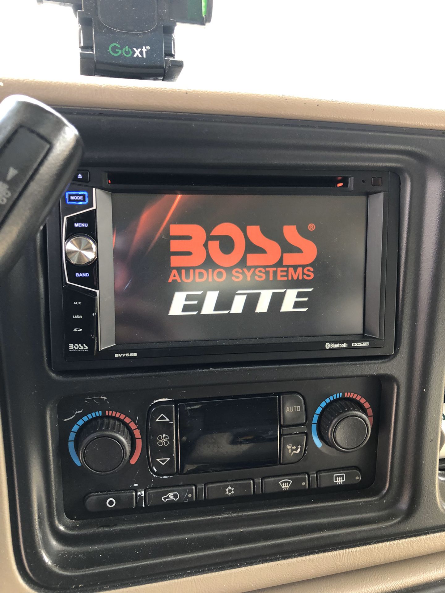Boss elite radio 180$