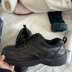 BRAND new Reebok Work Shoes Size 9.5 Men