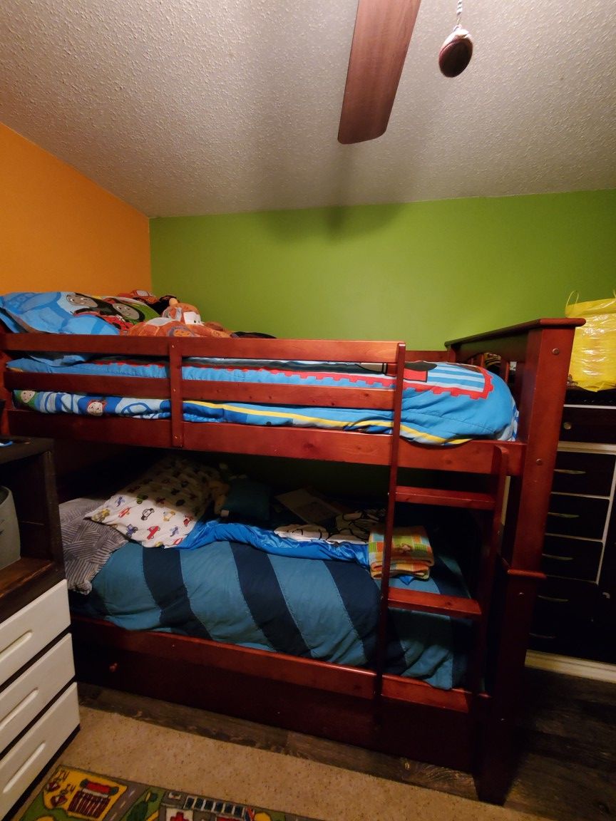 Twin bunk bed with trundle