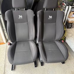 Dodge Charger Seats 