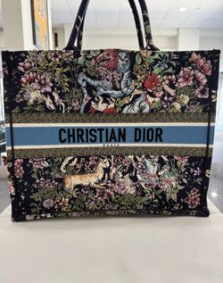 CHRISTIAN DIOR D Constellation Embroidery Book Tote-Large