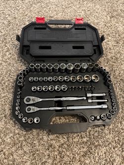 Husky Socket Wrench Set with Case