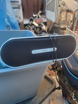 Creative D100 Bluetooth Wireless Speaker