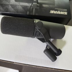 Shure SM7B 