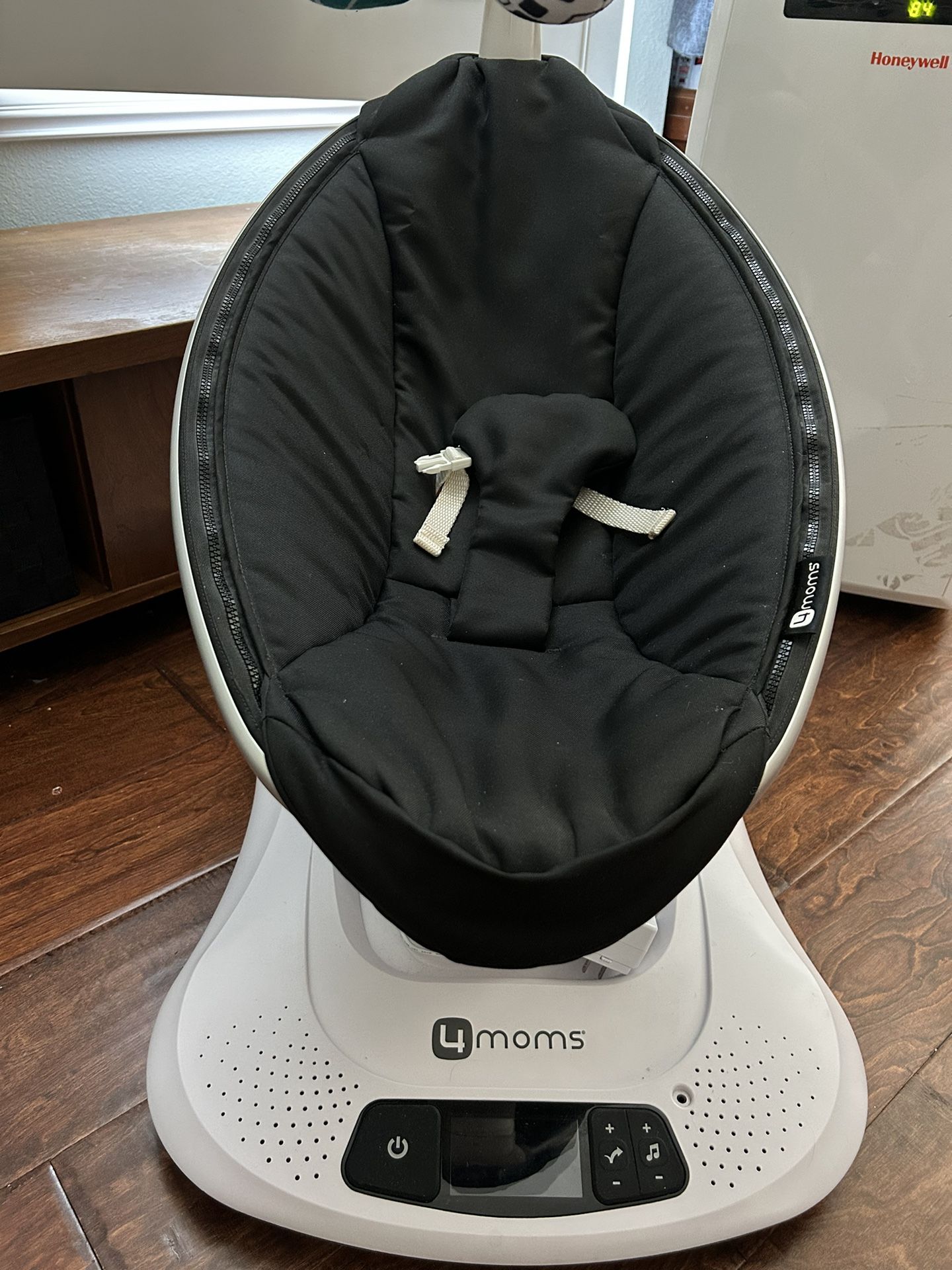 Baby Swing 4Moms