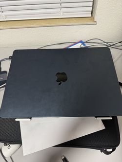 Apple MacBook Air 15” M3 – 16GB RAM – Excellent Condition