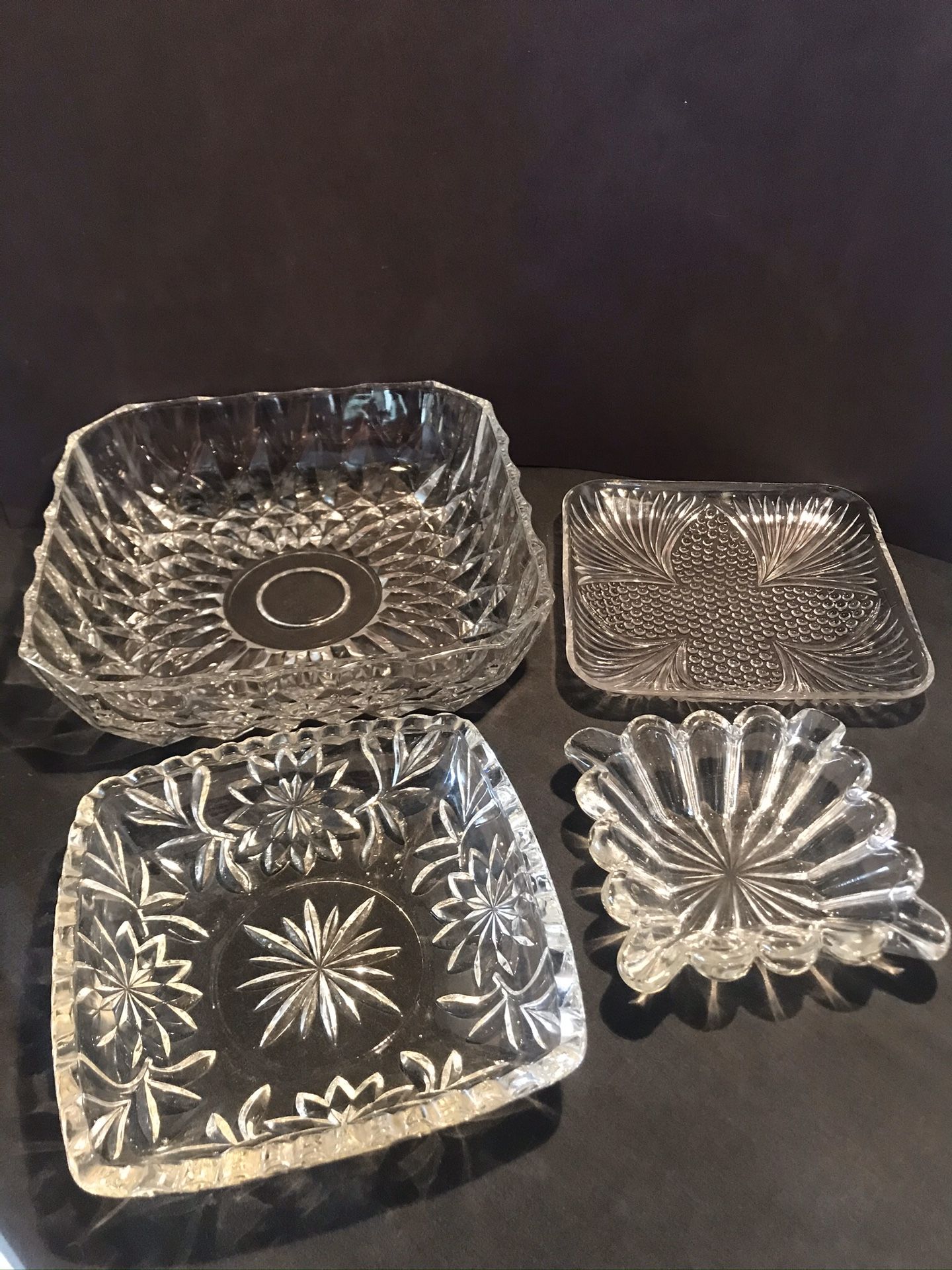 Square crystal dishes