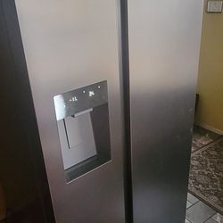 Refrigerator Freezer Combo
