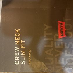 Levi’s Crew Neck 2 Pack- Brand New- Never Worn- M