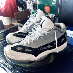 JORDAN CUSTOM RETRO LOWS 