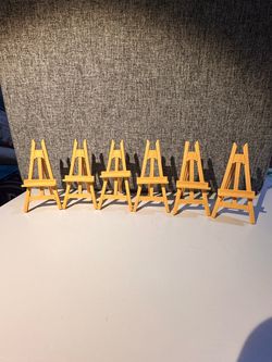 Mini Brands Masterpiece Set of 6 Plastic Easels