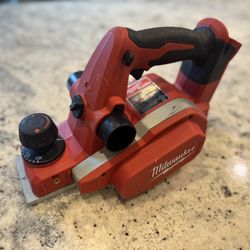 Milwaukee M18 18V Lithium-Ion Cordless 3-1/4 in. Planer