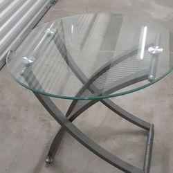 Glass/Chrome Cocktail Table & End Tables
