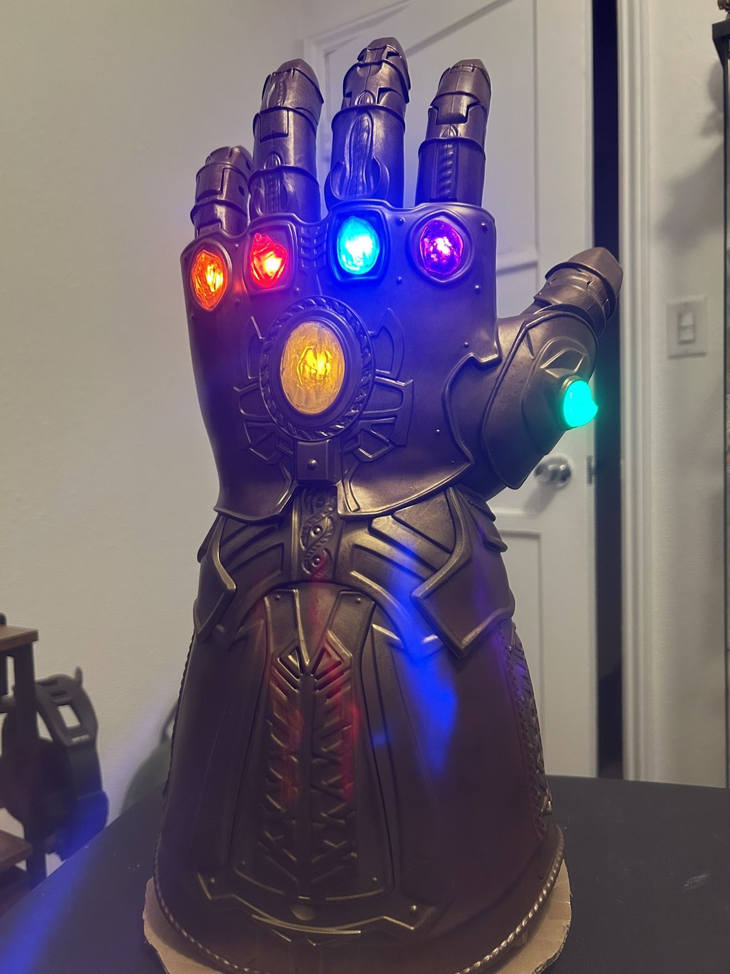 Marvel Legends Infinity Gauntlet and Bonus Endgame Gauntlet Toy