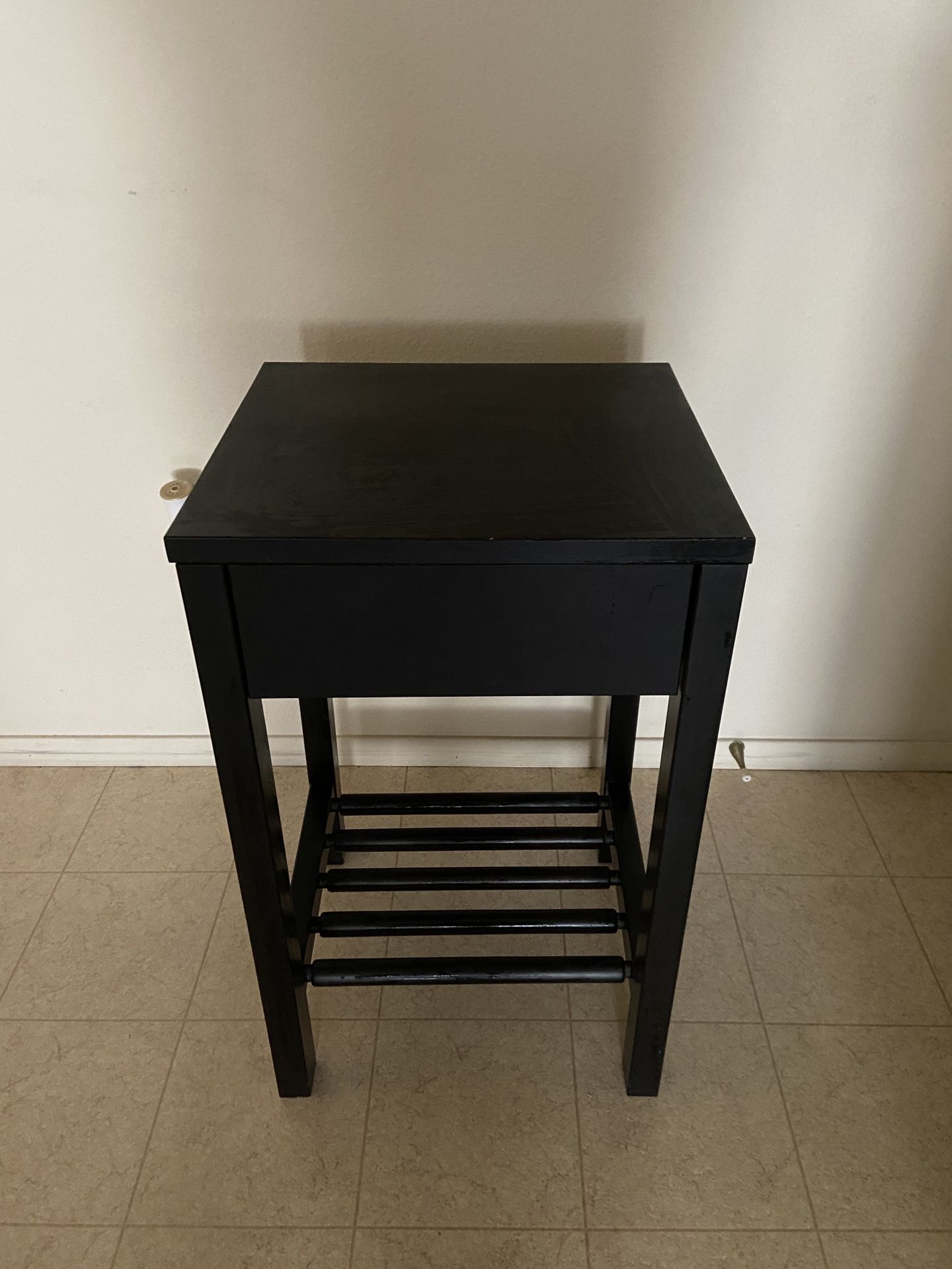 Black side table/nightstand with drawer