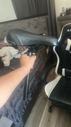 Throne seat + seatpost