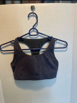 2 nike sports bras