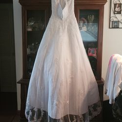Size 8 Wedding Dress.