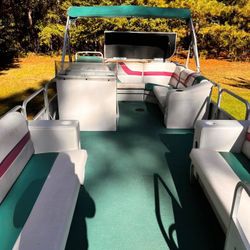 1995 Grumman 24’ Deluxe Funship