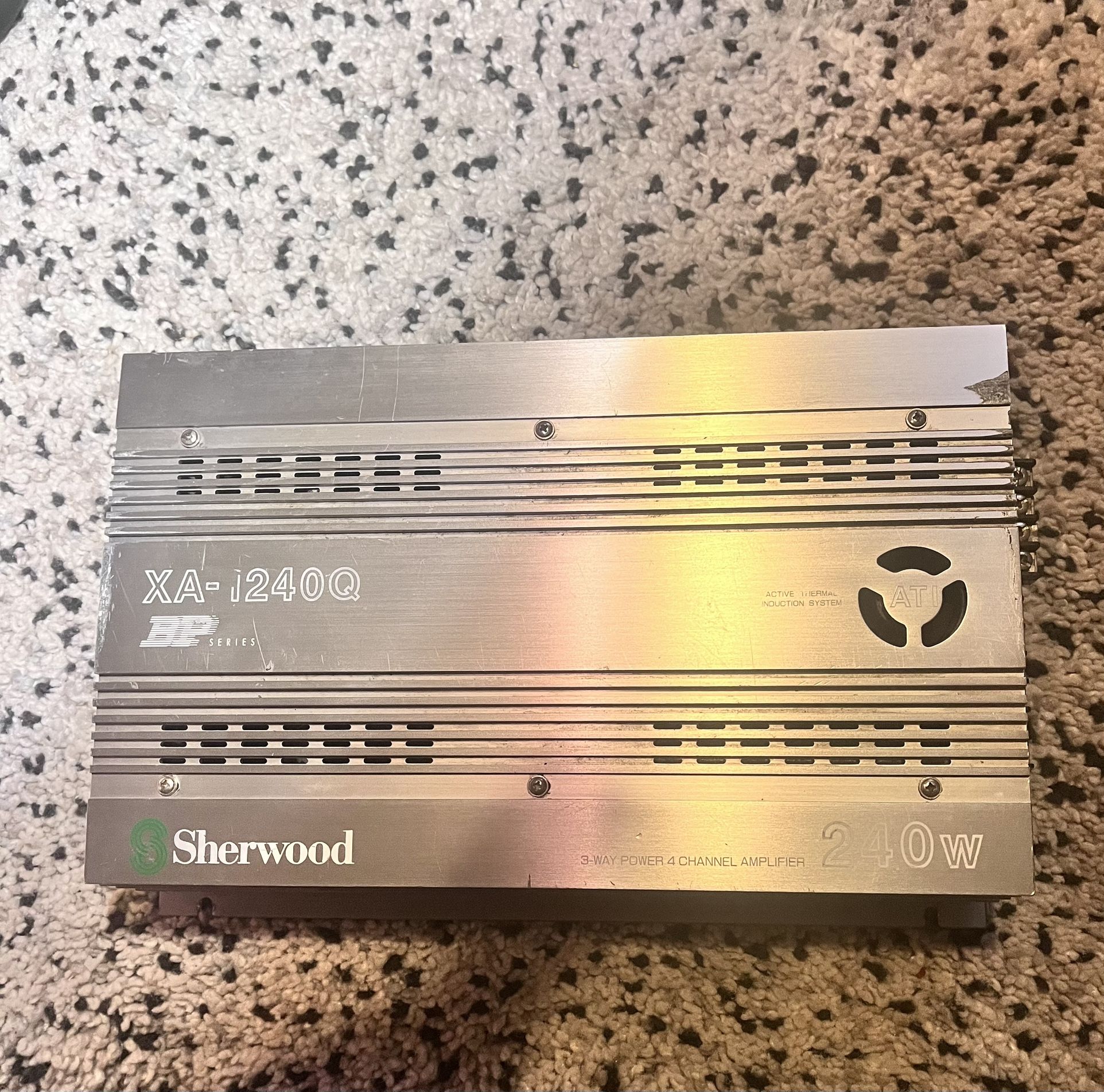 Sherwood XA-1240Q 240watts
