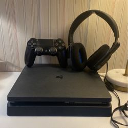 PS4 + Sony headset Bundle 