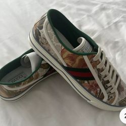 GUCCI WOMENS TENNIS 1977 LOW GG SUPREME FLORA