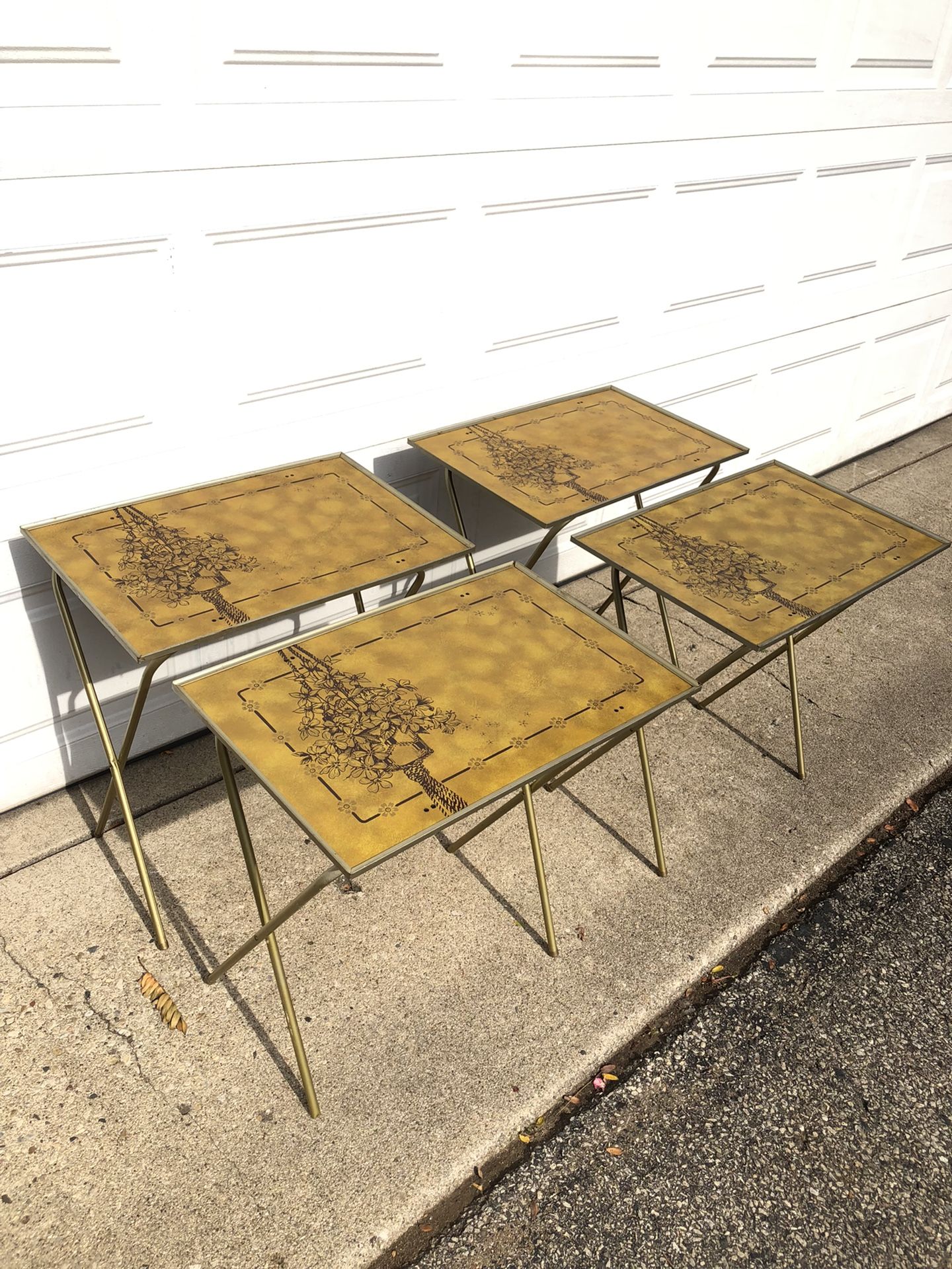 MCM Folding Tables