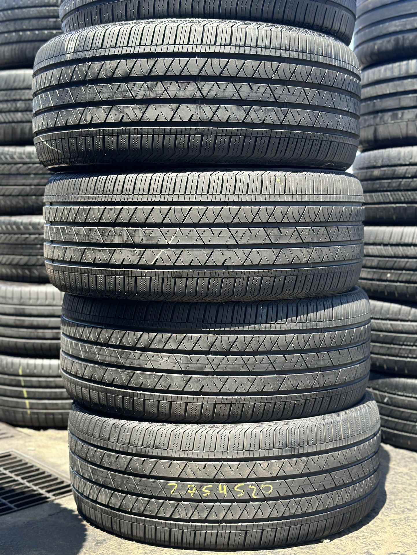 TIRE 275 45 20 CONTINENTAL 