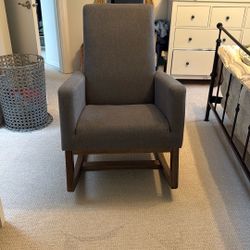 Nursery Chair/rocking Chair 