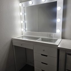 Make Up Vanity