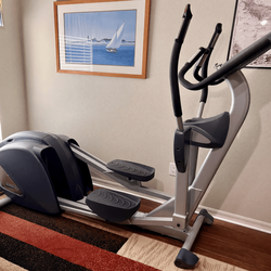 2004 Nautilus NE 3000 Elliptical Trainer – Like New, Adjustable Resistance - The Villages, FL