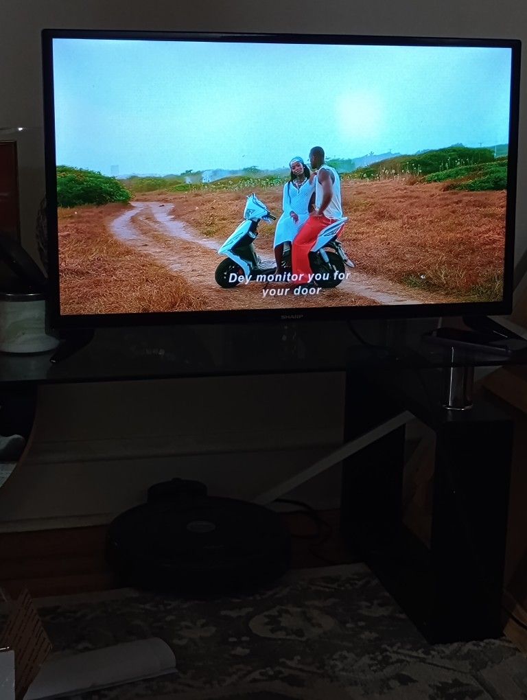 32" Sharp Smart TV