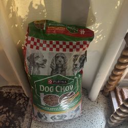 Brand New Sealed Purina Dog Chow 48pounds!