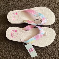 Women’s sandals size 9
